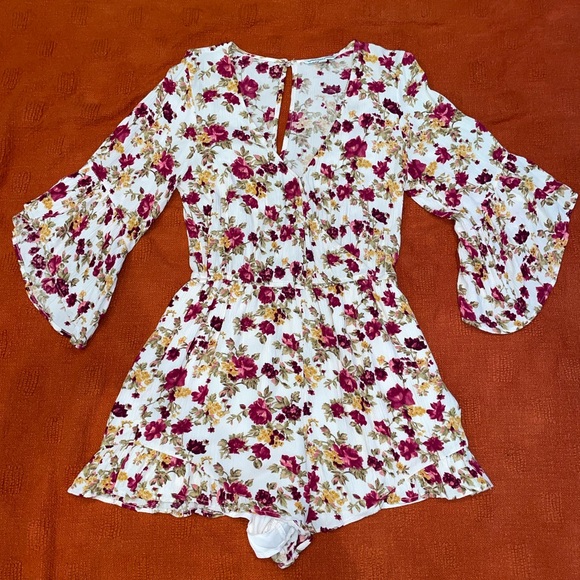 American Eagle Outfitters Pants - American Eagle Floral Romper